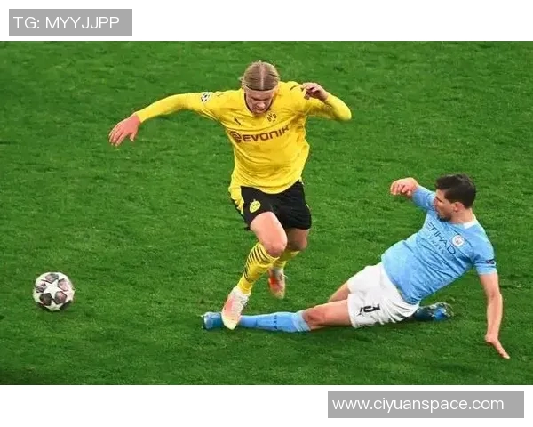 香港足球明星队荣耀时刻海报展现激情与梦想的完美结合 香港足球明星队荣耀时刻海报展现激情与梦想的完美结合